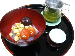 蓮の実のあんみつ＆蓮芯茶